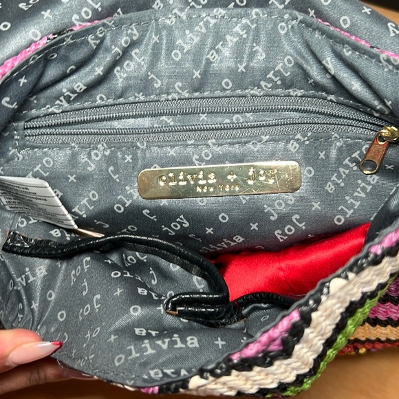 Olivia & Joy Clutch - Picture 6 of 7